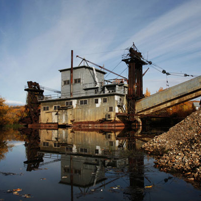 Things to do near Fairbanks - Image of Gold Dredge No.8